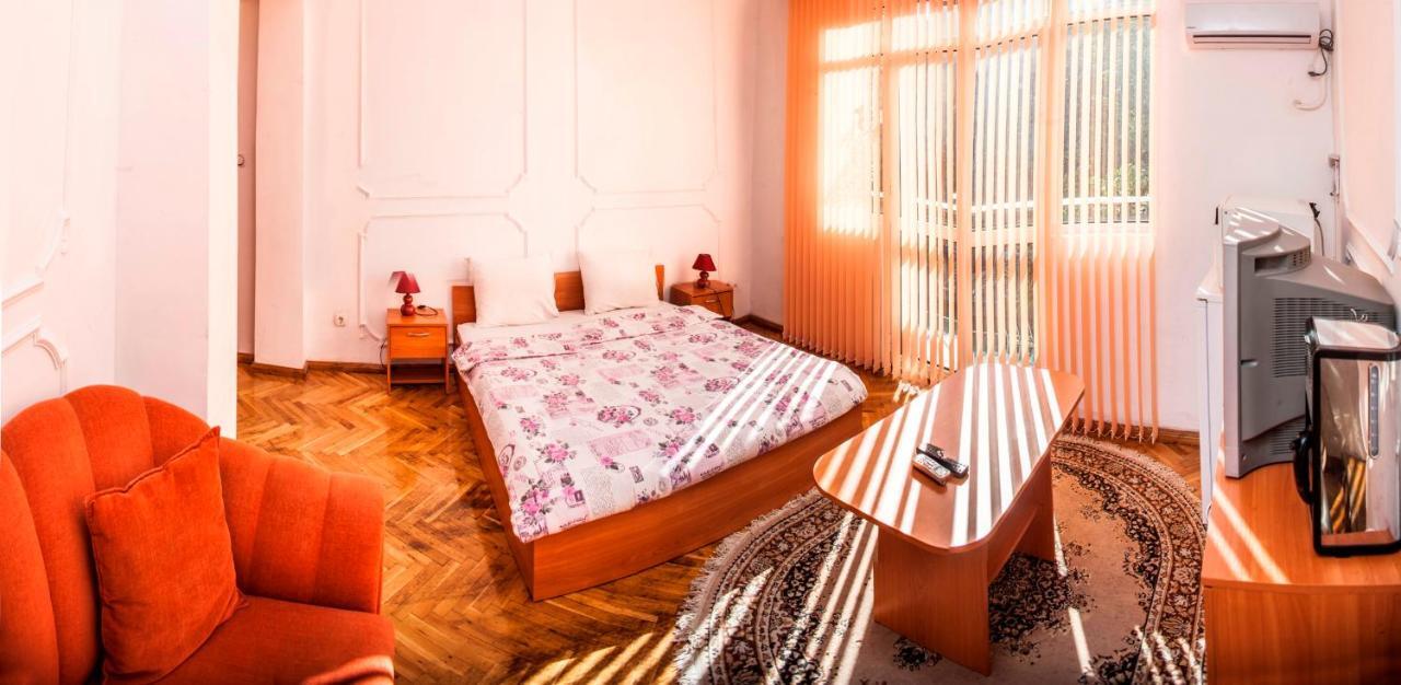 In House 8 Boulevard Hristo Botev Appartement
